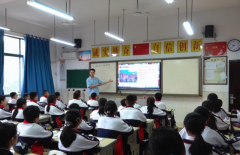 学生可动态复现真实场景实现物理环境与